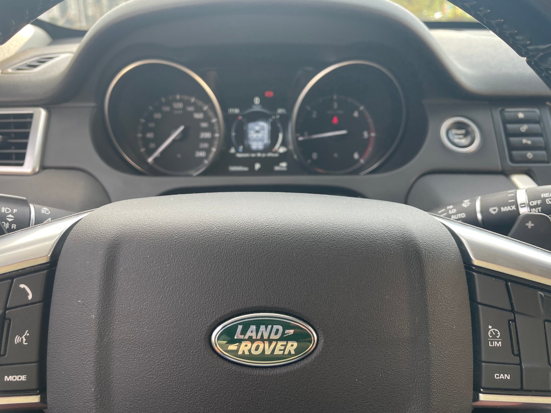 LAND ROVER Discovery Sport 2.0 TD4 SE AT9-image-8