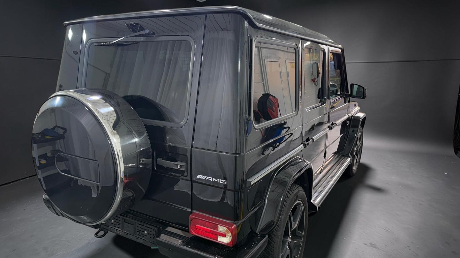 MERCEDES-BENZ G 63 AMG Automatic-image-2