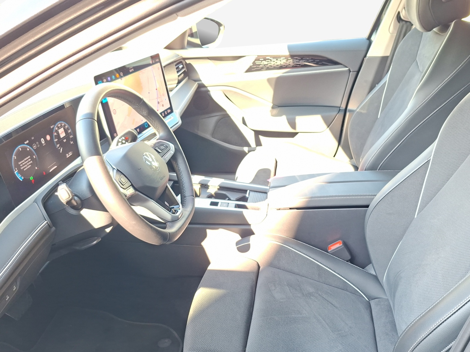 VW Passat Variant 2.0 TDI evo Business 4 Motion DSG-image-7