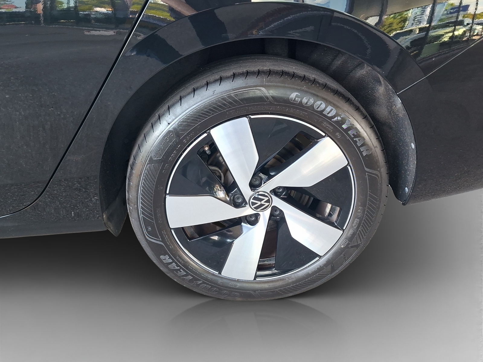 VW Passat Variant 2.0 TDI evo Business 4 Motion DSG-image-13