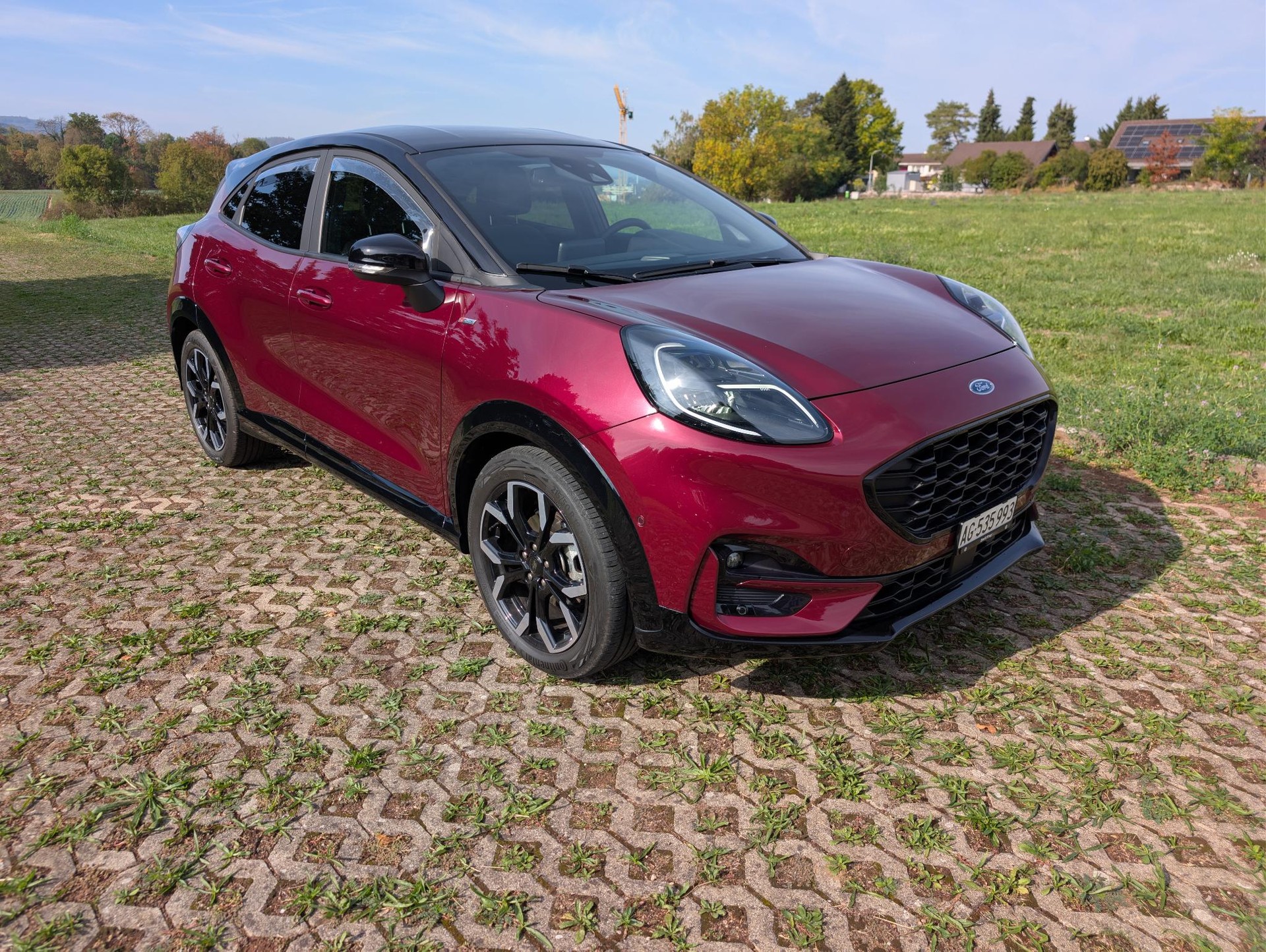 FORD 1.0 EcoB Hybrid 155 Vivid Ruby Edition-image-0