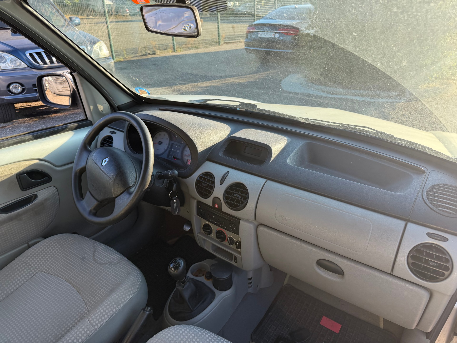 RENAULT Kangoo 1.5 dCi Alizé-image-2