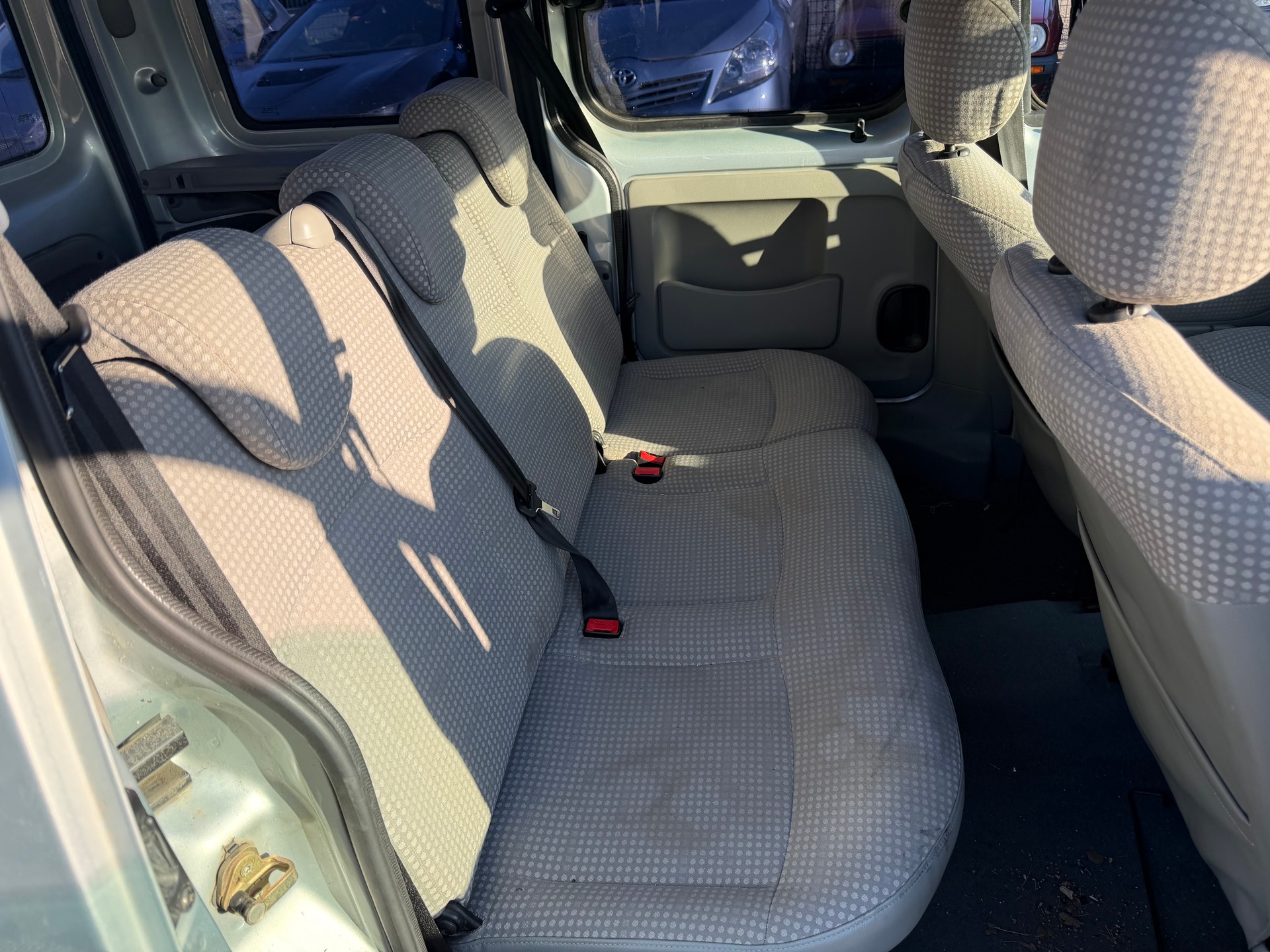 RENAULT Kangoo 1.5 dCi Alizé-image-4