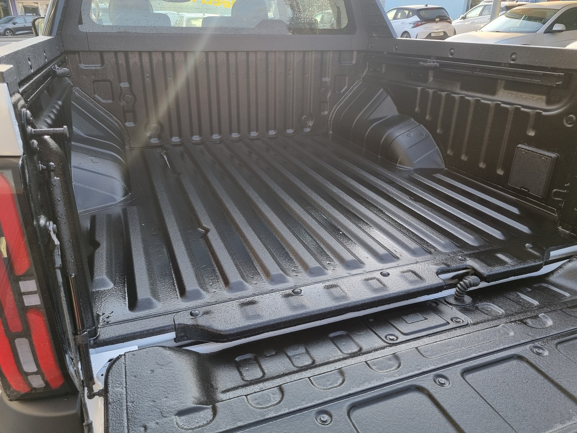 MAXUS eTerron 9 102kWh Premium-image-8