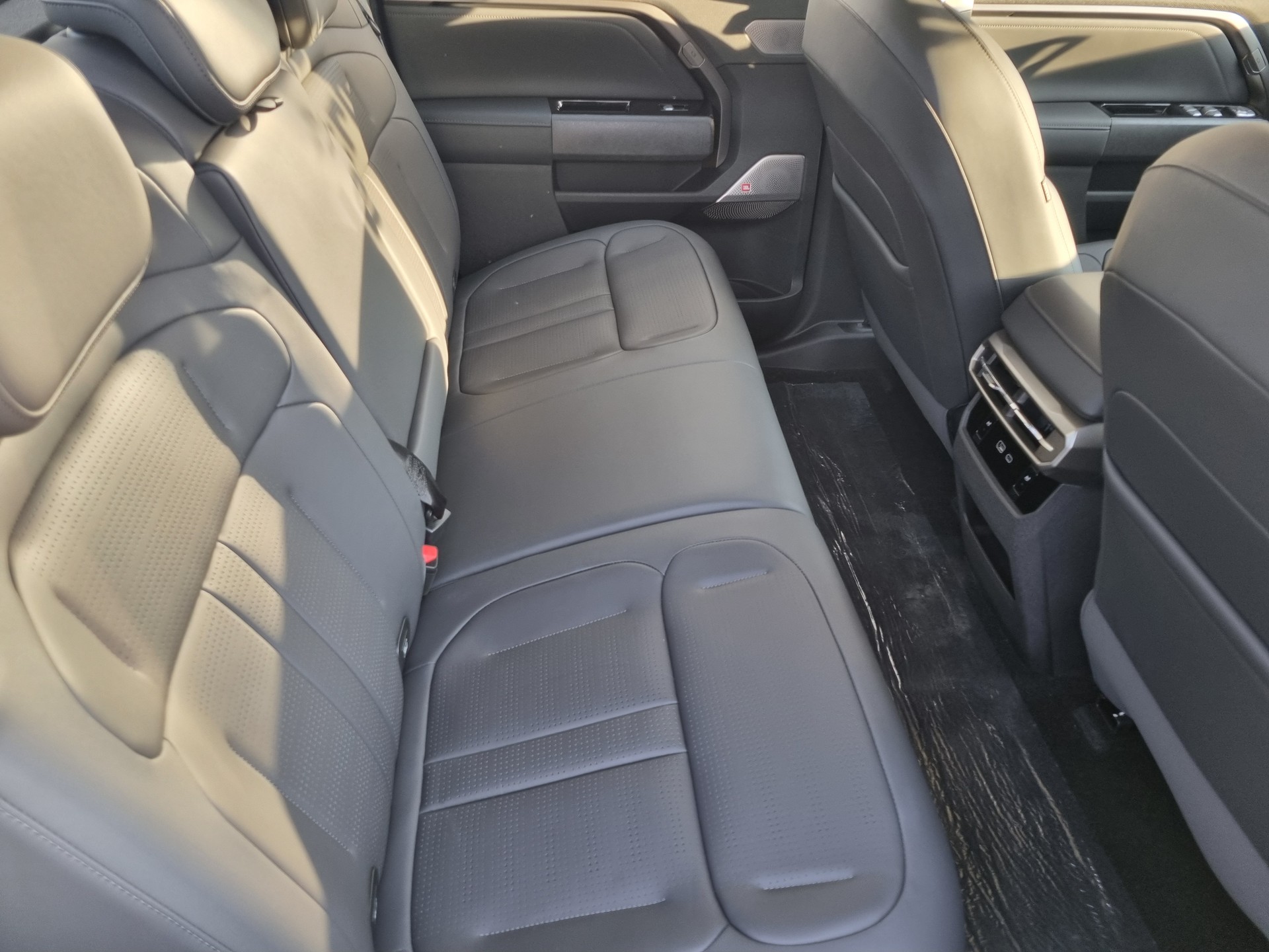 MAXUS eTerron 9 102kWh Premium-image-9