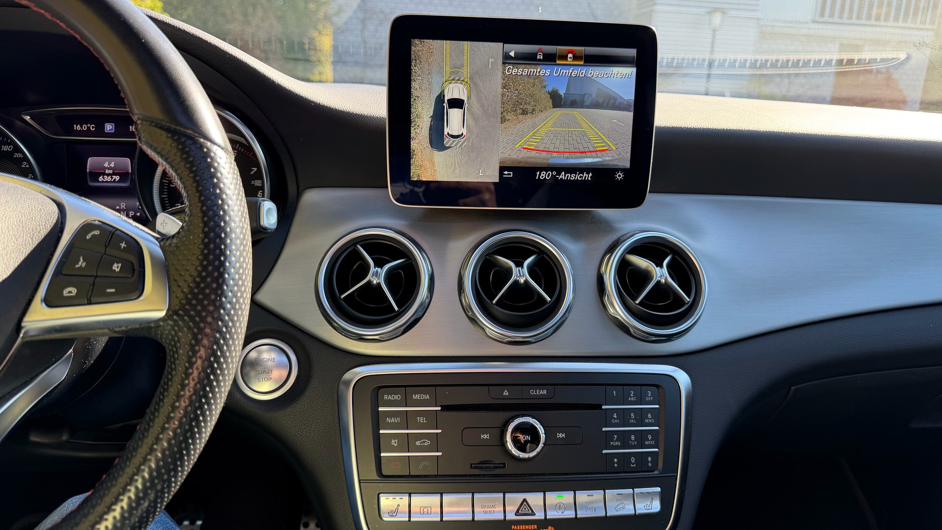 MERCEDES-BENZ GLA 250 4m - AMG Line - Panoramadach-image-2