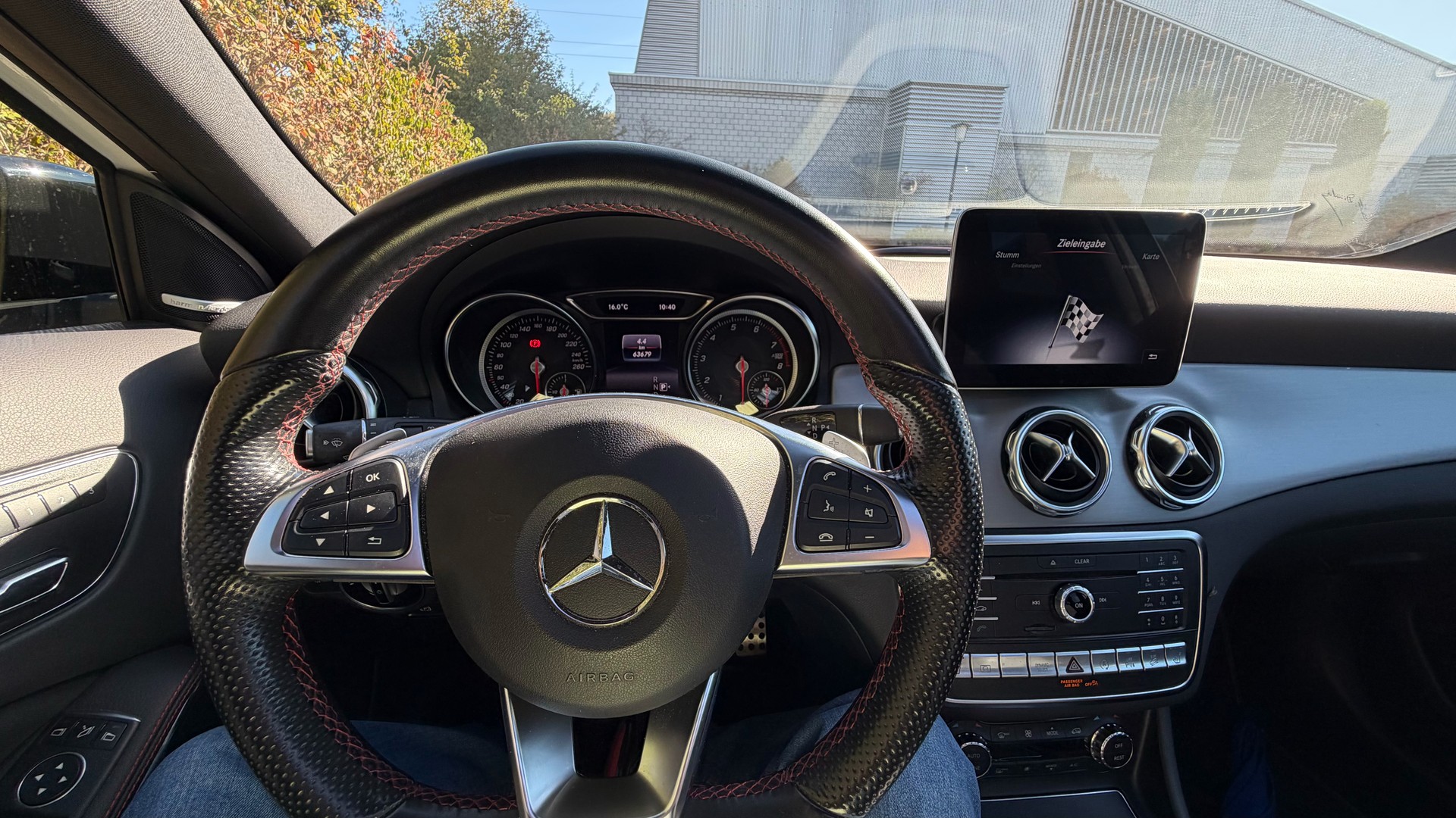 MERCEDES-BENZ GLA 250 4m - AMG Line - Panoramadach-image-3