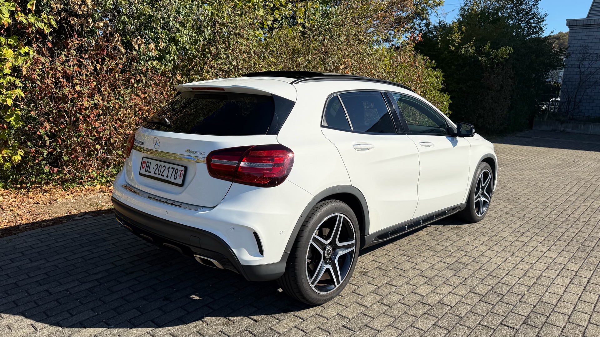 MERCEDES-BENZ GLA 250 4m - AMG Line - Panoramadach-image-10