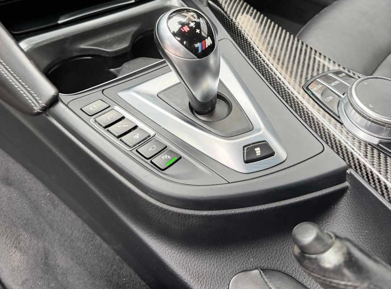 BMW M4-image-5