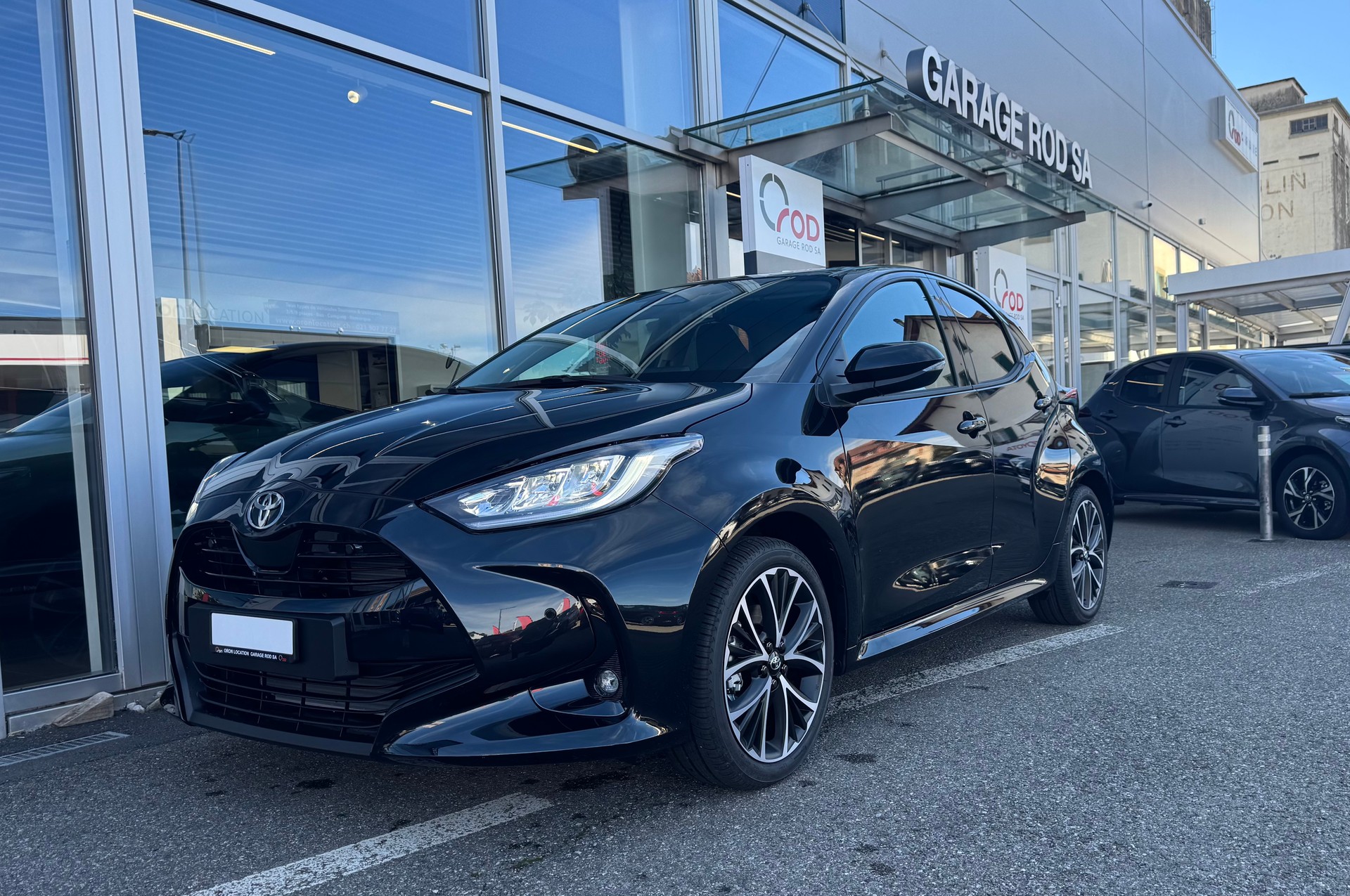 TOYOTA Yaris 1.5 Trend e-CVT-image-24