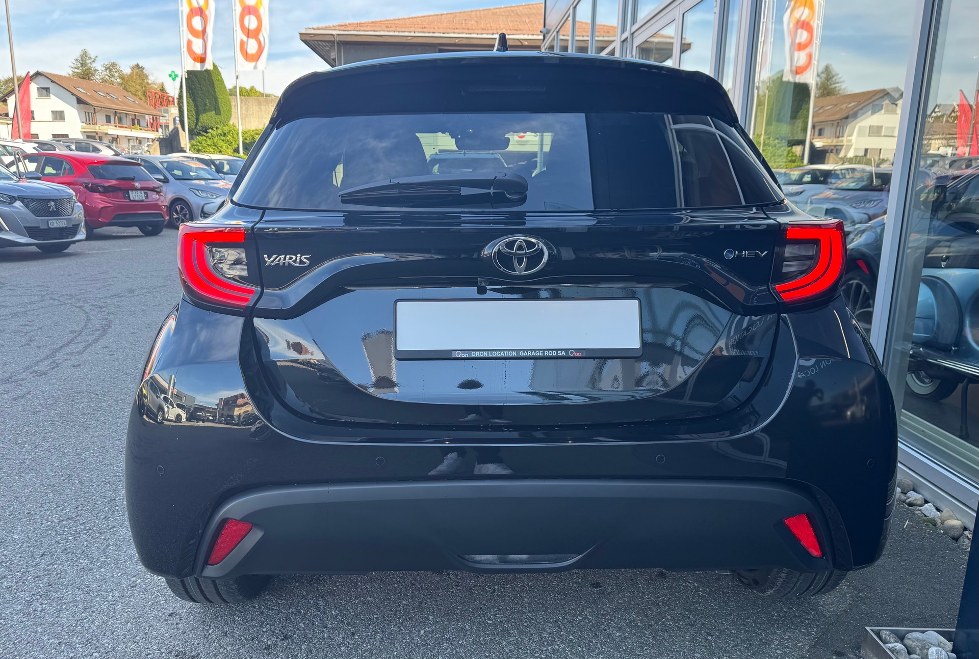 TOYOTA Yaris 1.5 Trend e-CVT-image-6