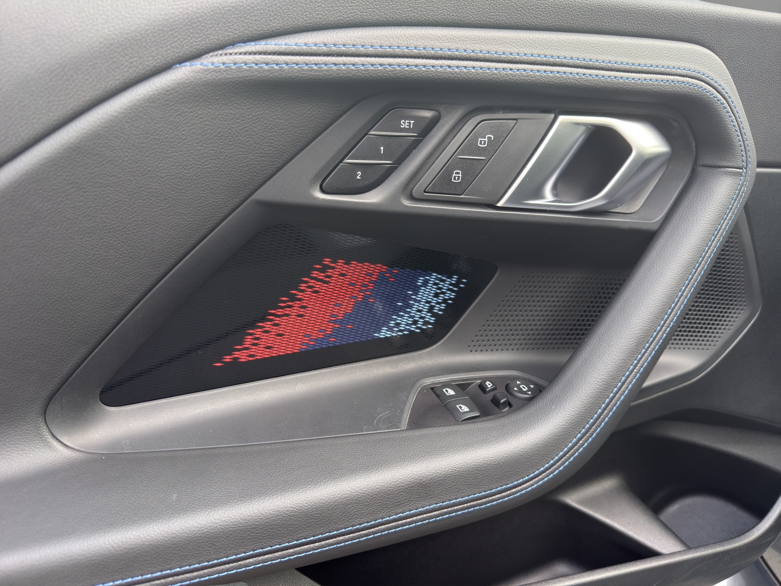 BMW 2er Reihe Coupé M2 M SPORTSITZE-image-14