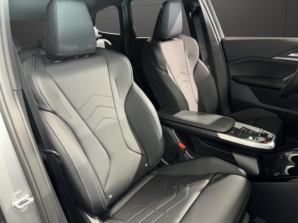 BMW X1 U11 20i sDrive paddles-image-16