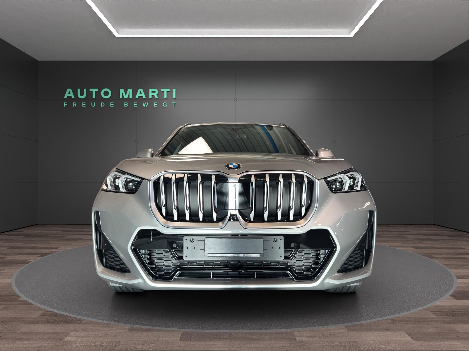 BMW X1 U11 20i sDrive paddles-image-4