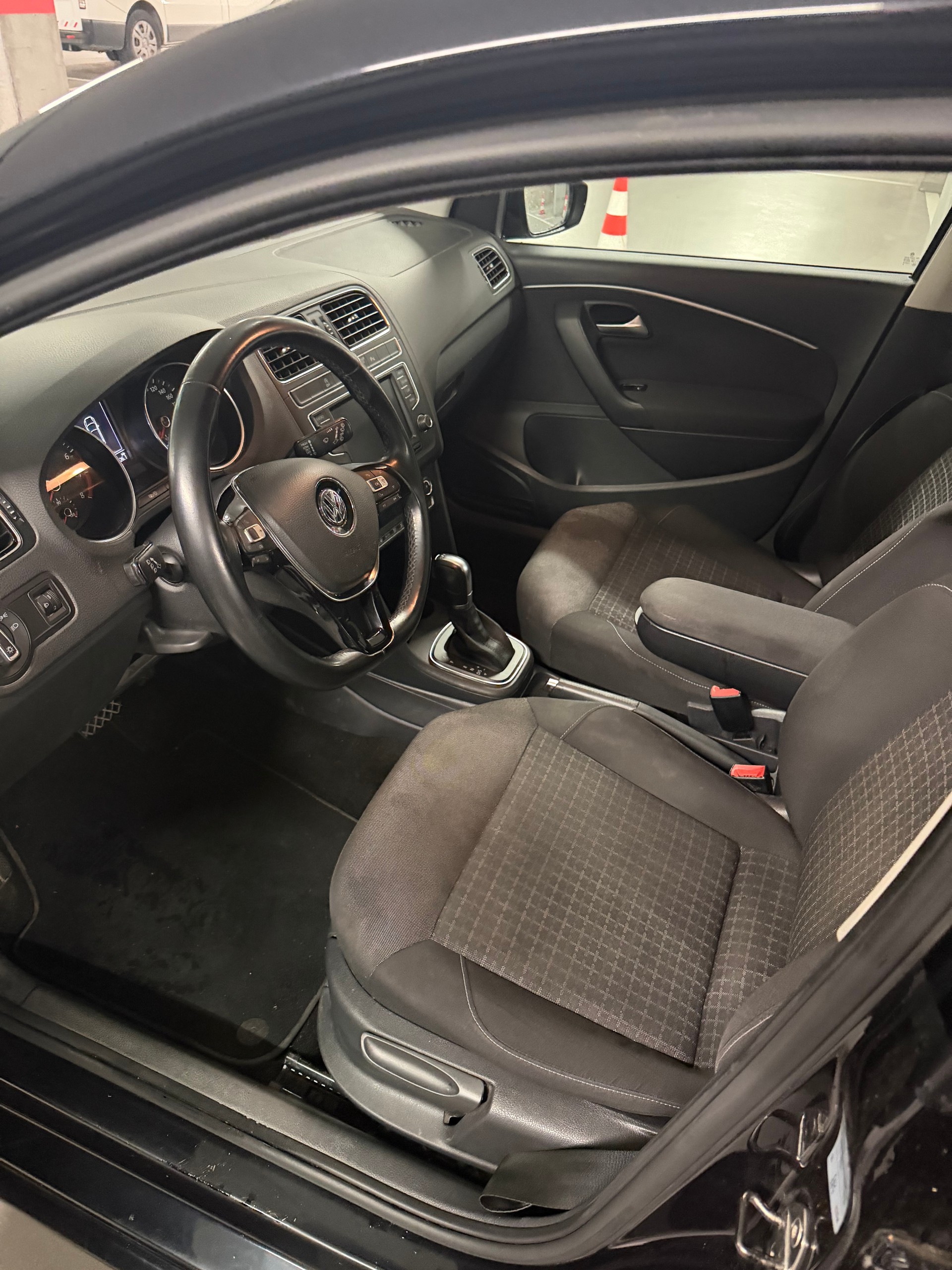 VW Polo 1.2 TSI BMT Lounge DSG-image-9