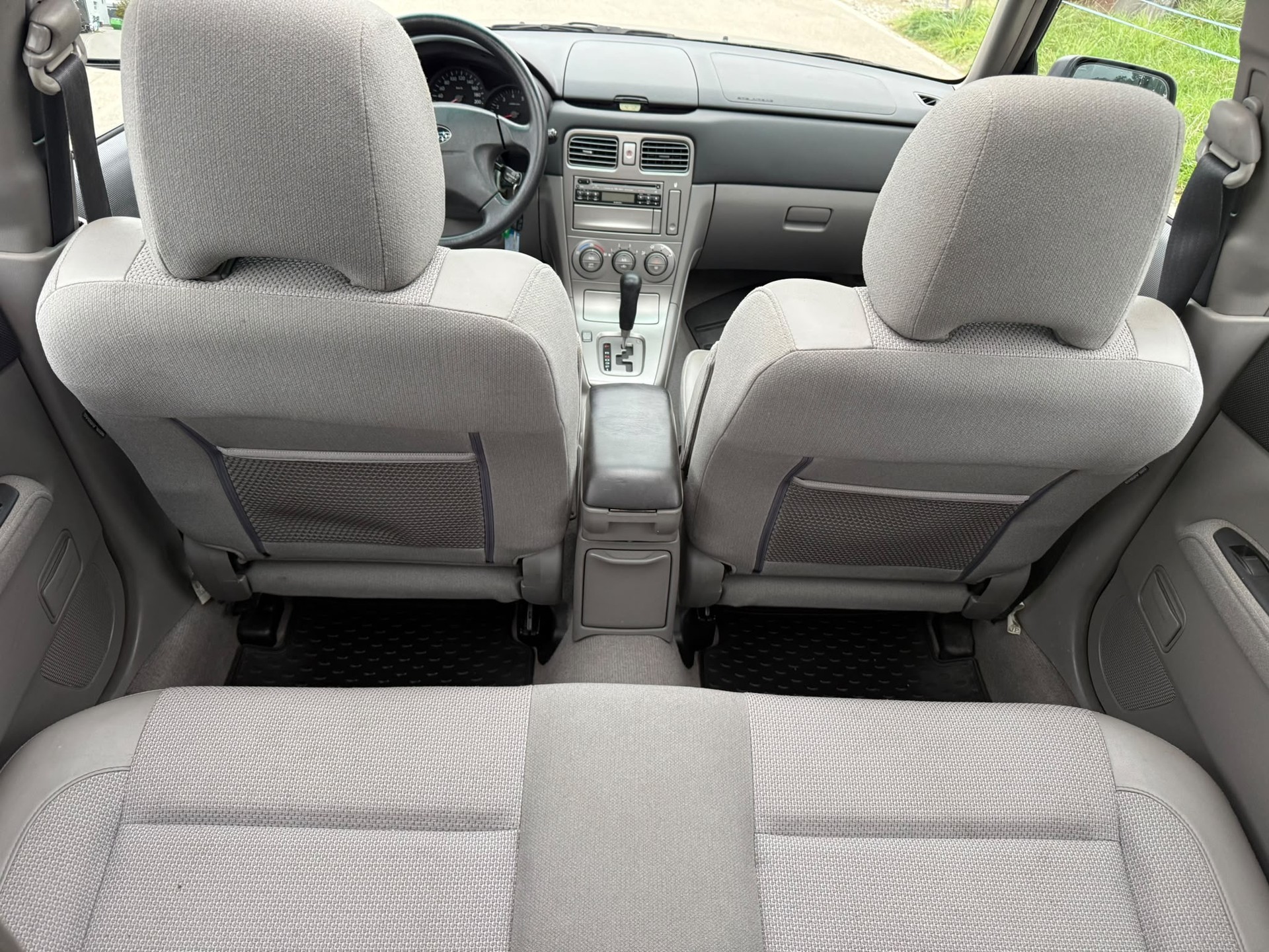 SUBARU Forester 2.0X Comfort Automatic-image-11