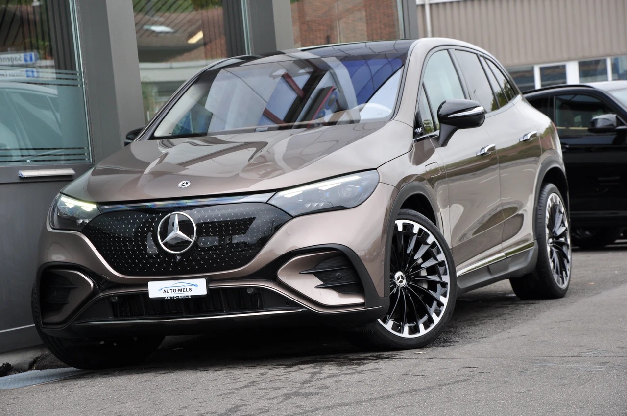 MERCEDES-BENZ EQE SUV 500 4 Matic Executive Edition AMG Line *VELVET BROWN MET.*-showroom-element-1