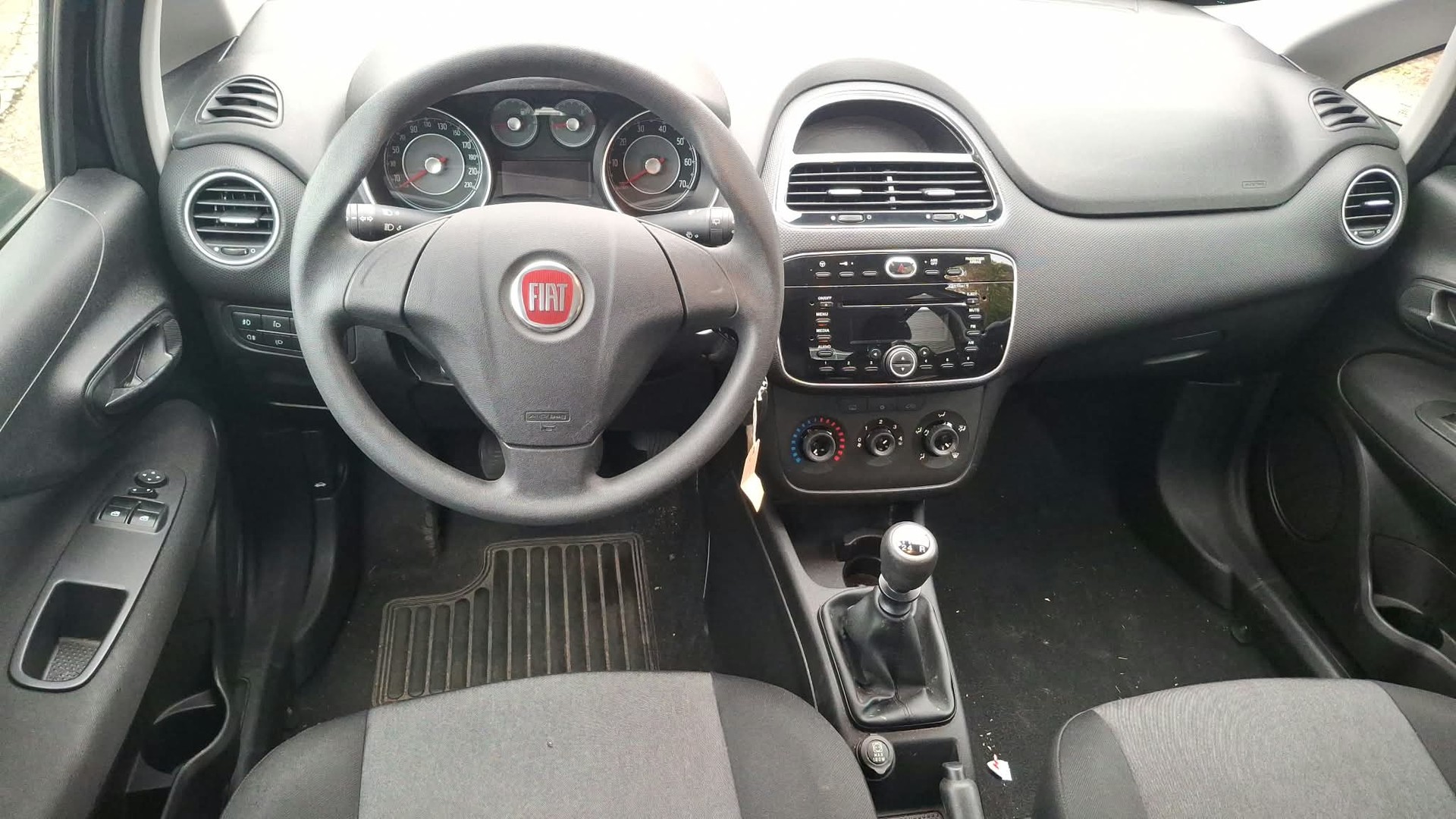 FIAT Punto 1.2 Young-image-4