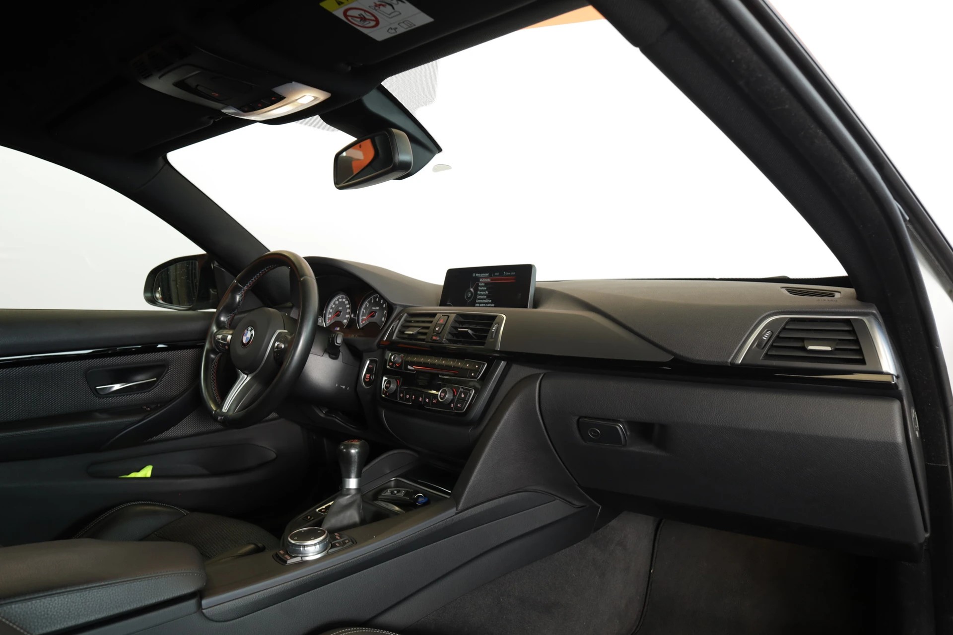 BMW M4 Coupé Boîte manuelle 6 vitesses • Head-Up Display • Navigation Professional-image-12