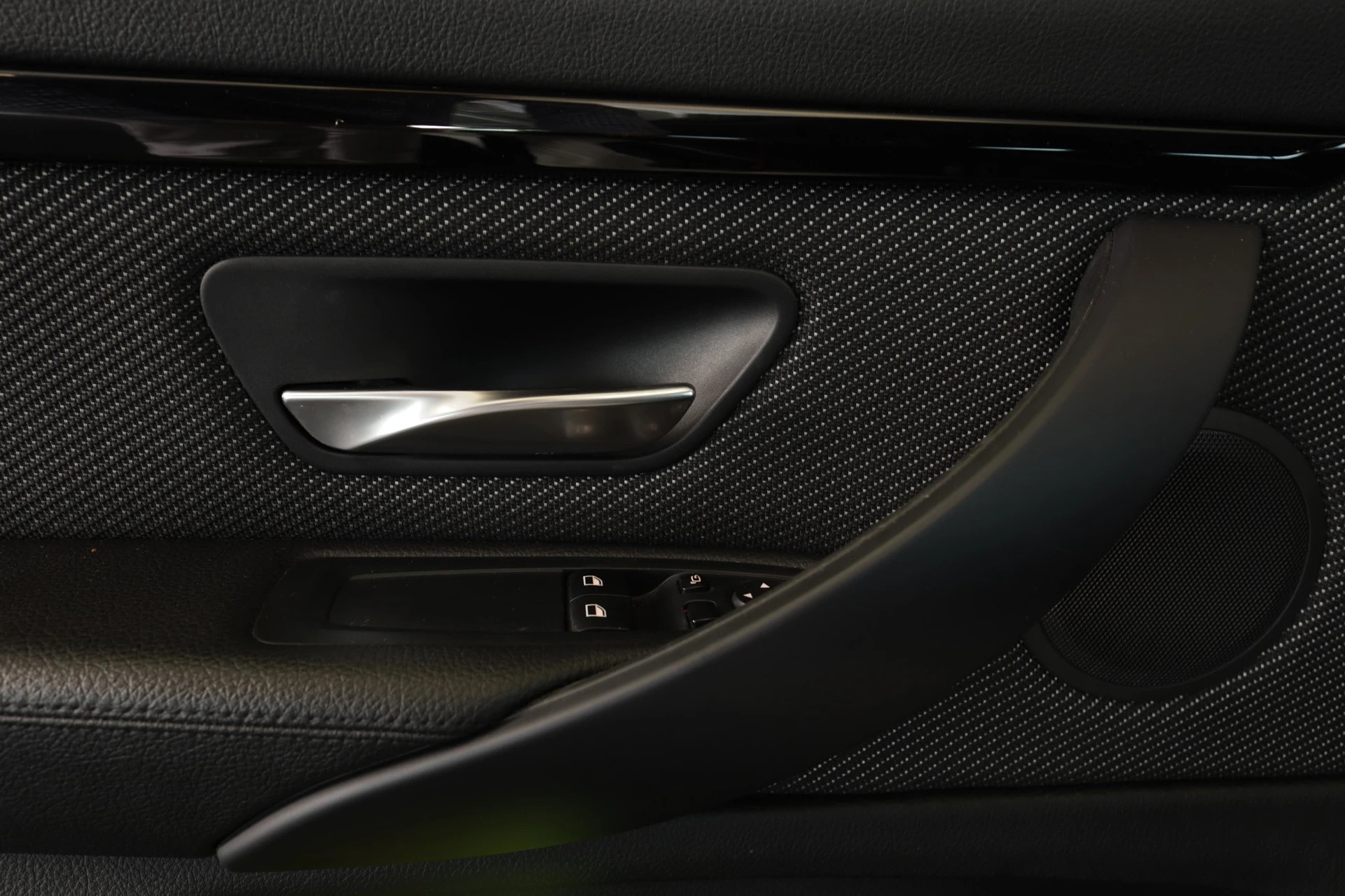 BMW M4 Coupé Boîte manuelle 6 vitesses • Head-Up Display • Navigation Professional-image-16