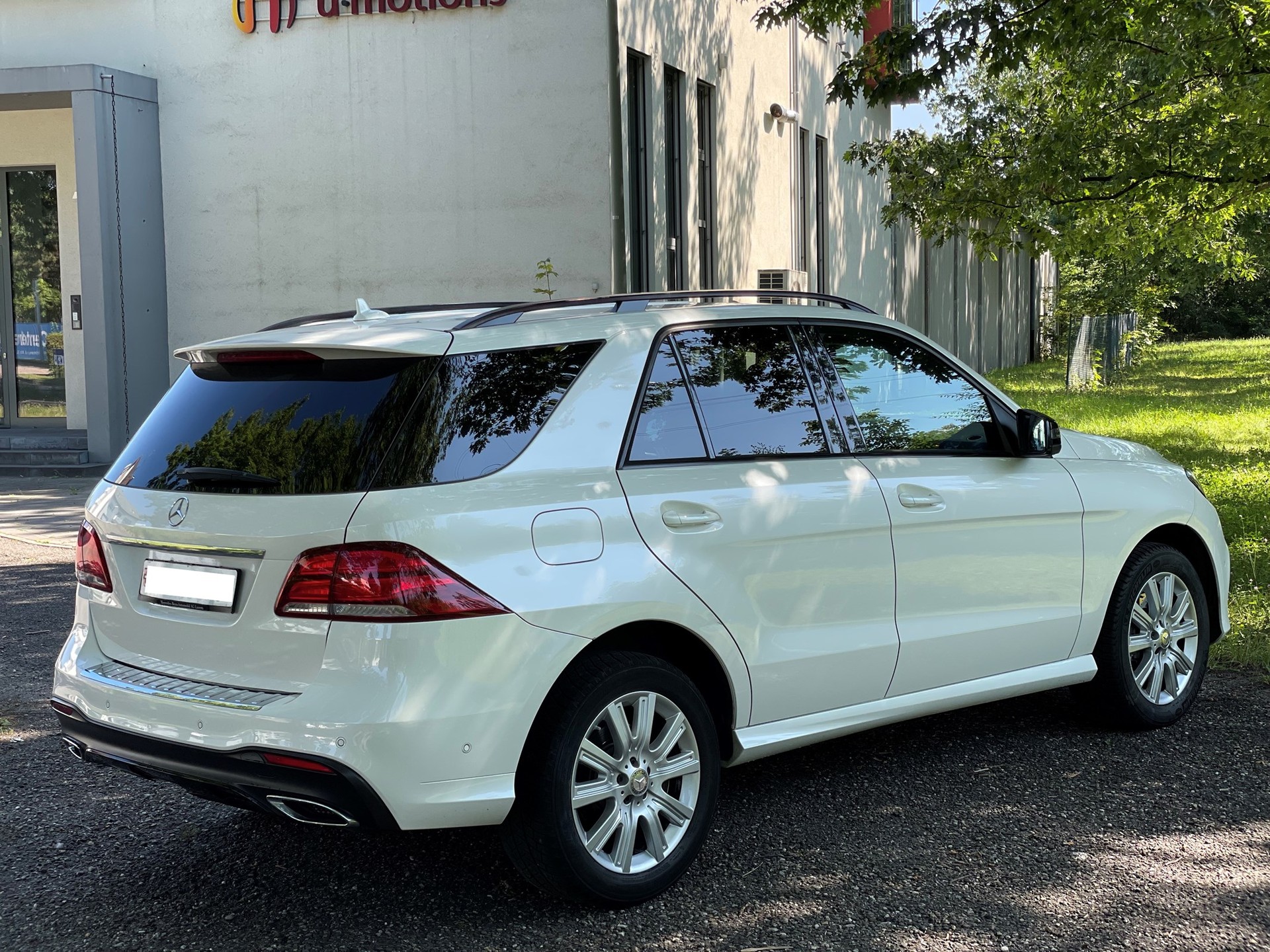 MERCEDES-BENZ GLE 350 d 4Matic 9G-Tronic-image-3