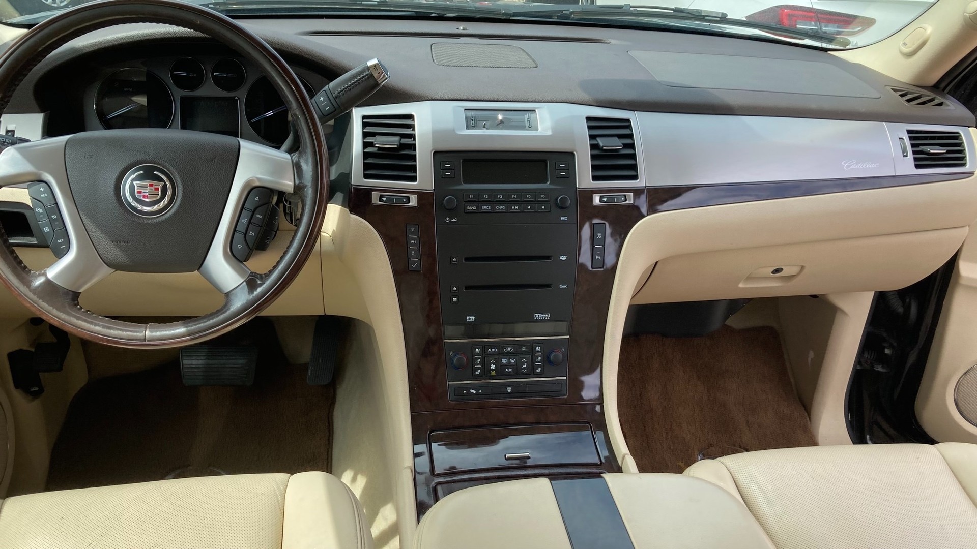 CADILLAC Escalade 6.2 Sport Luxury-image-5
