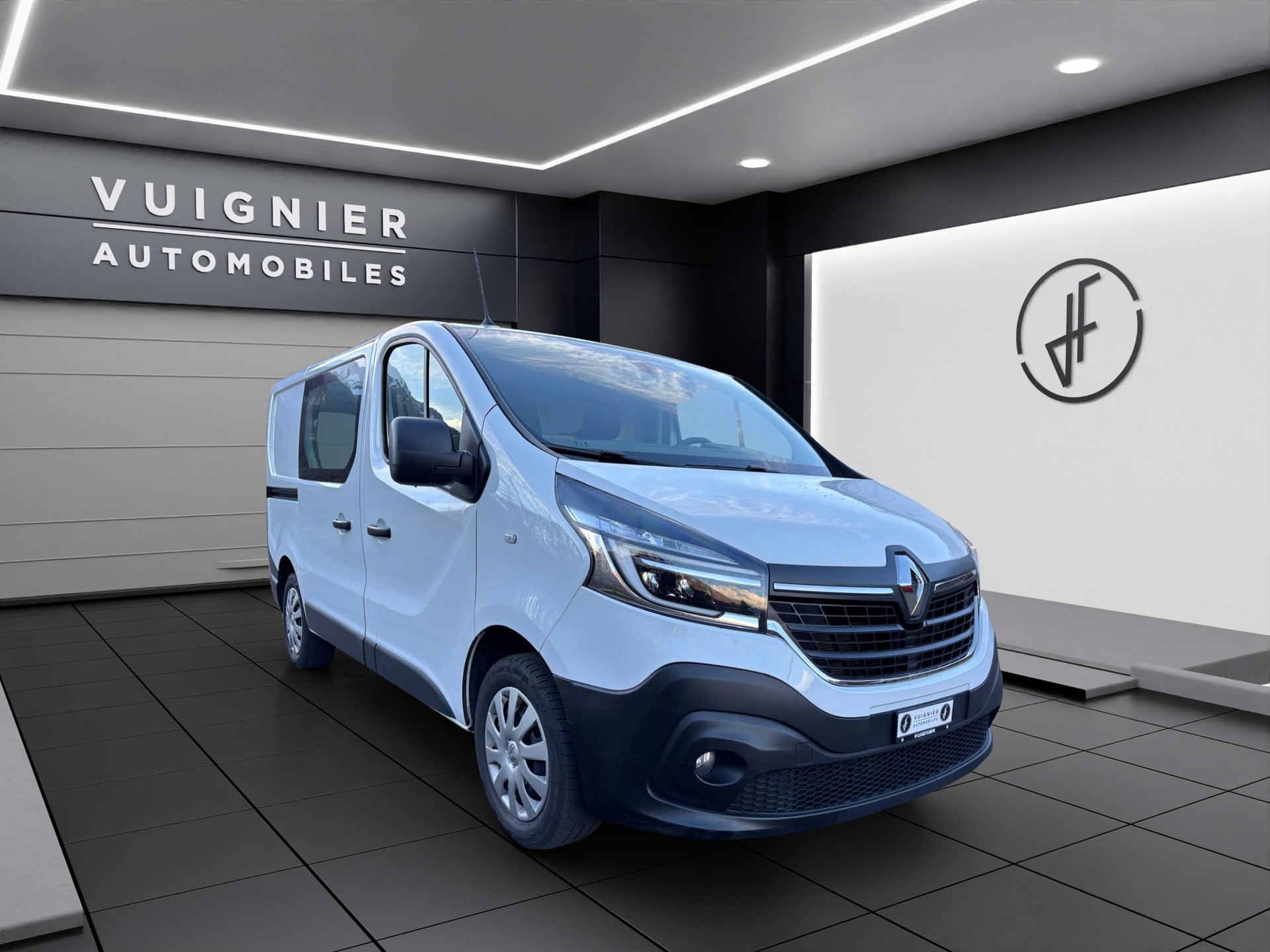 RENAULT Trafic 2.0 dCi 120 3.5t Business L1H1-image-2