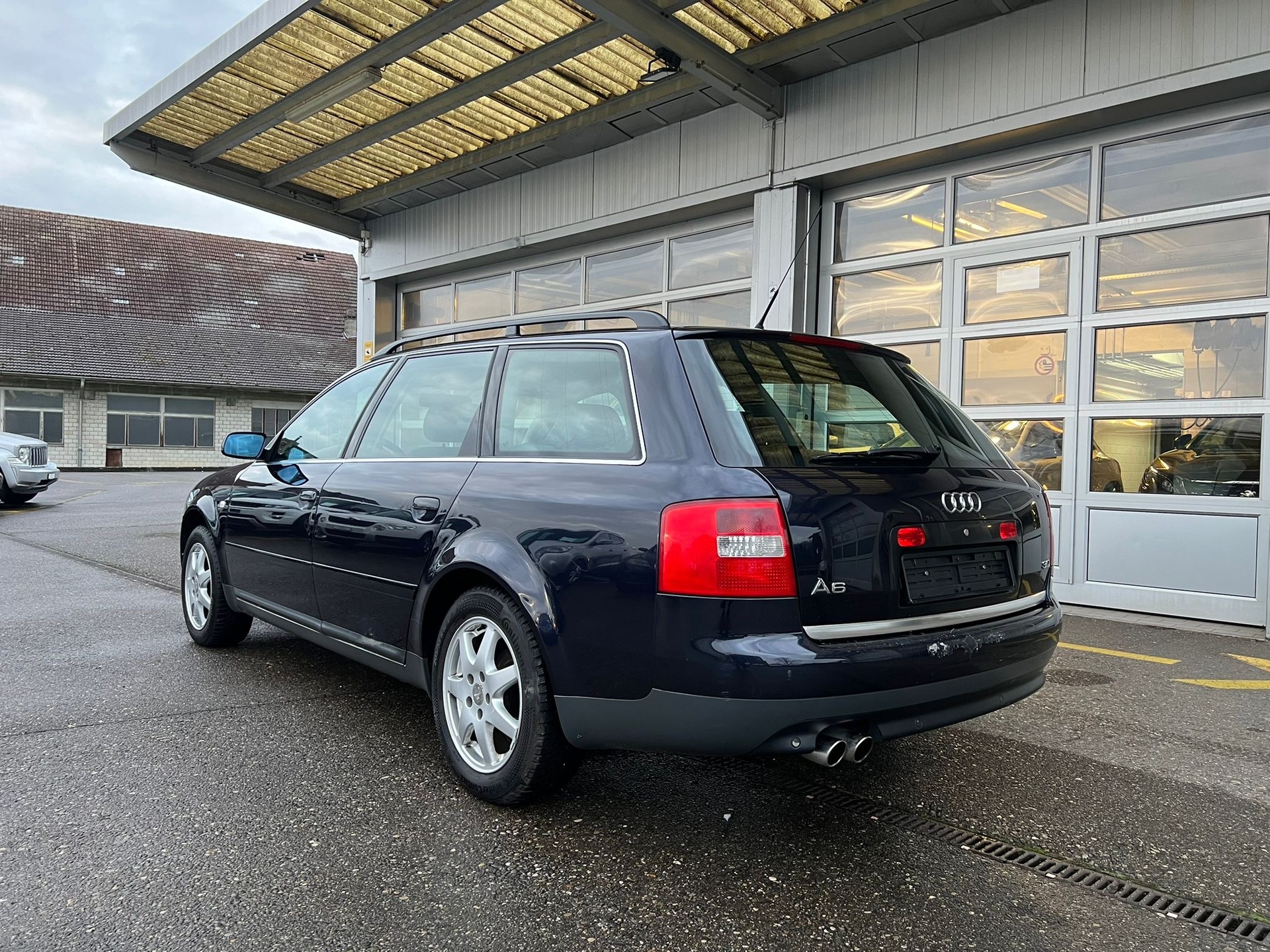AUDI A6 Avant 3.0-image-4