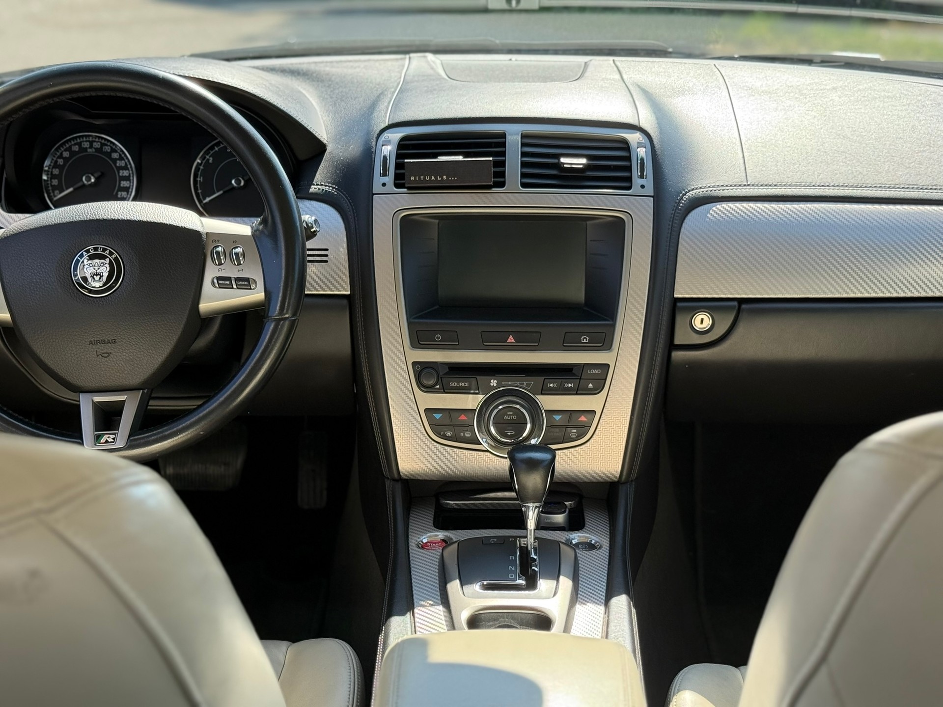 JAGUAR XKR 4.2 V8 SC Automatic-image-11
