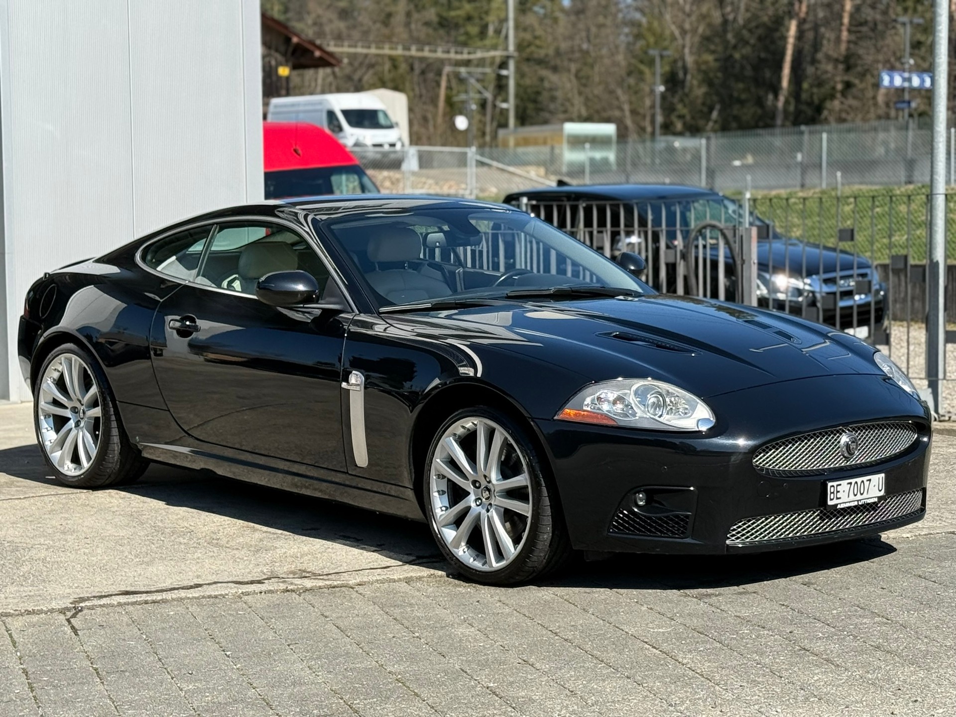 JAGUAR XKR 4.2 V8 SC Automatic-image-2