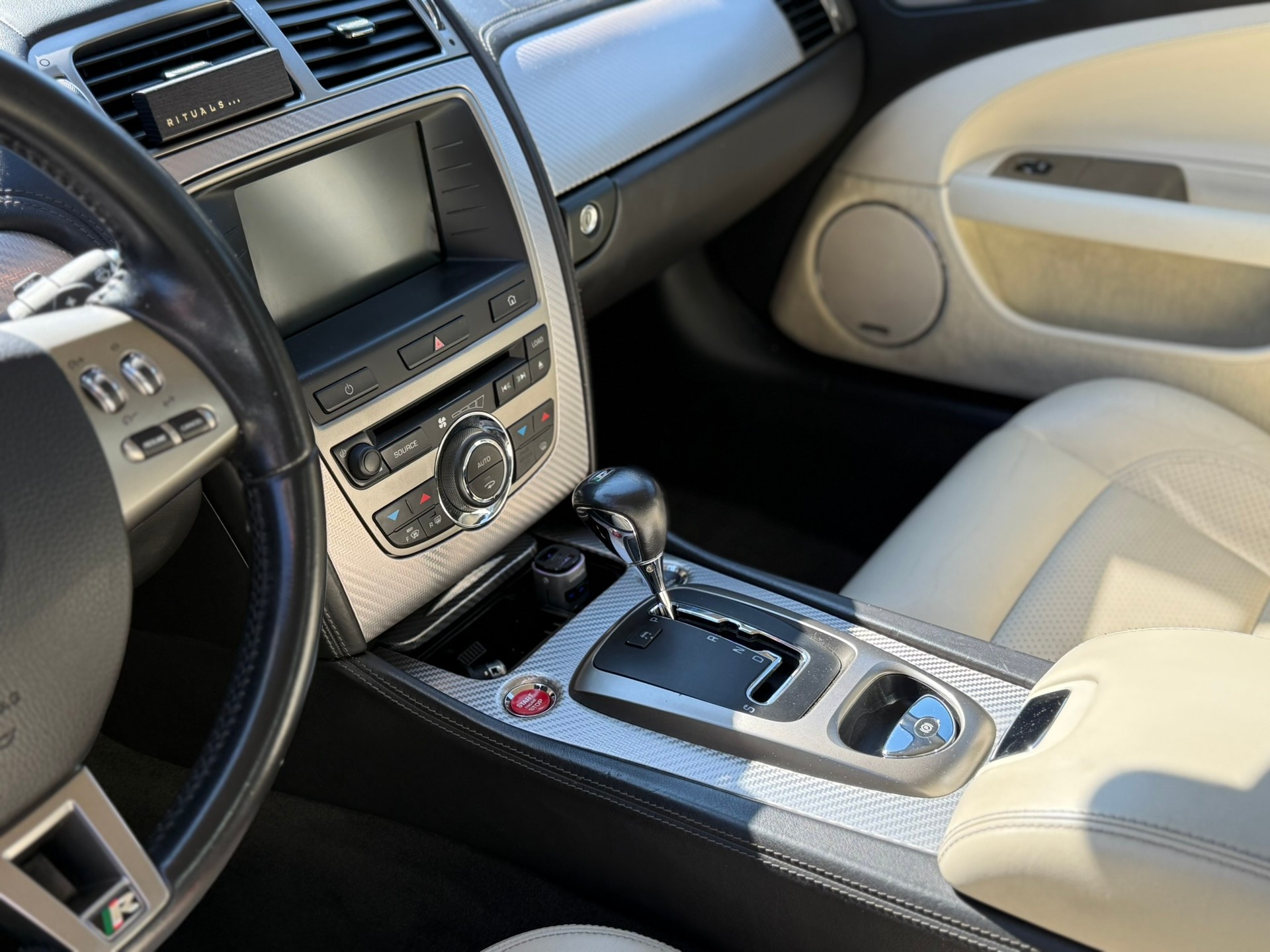 JAGUAR XKR 4.2 V8 SC Automatic-image-9