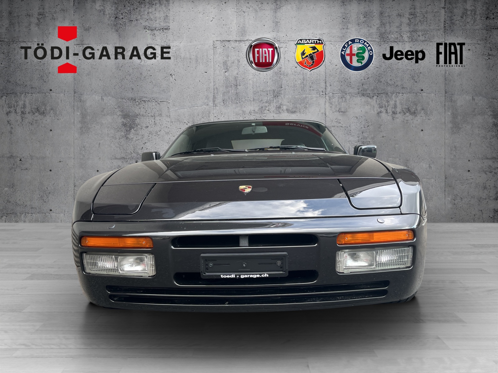 PORSCHE 944 S2 Cabriolet-showroom-element-1