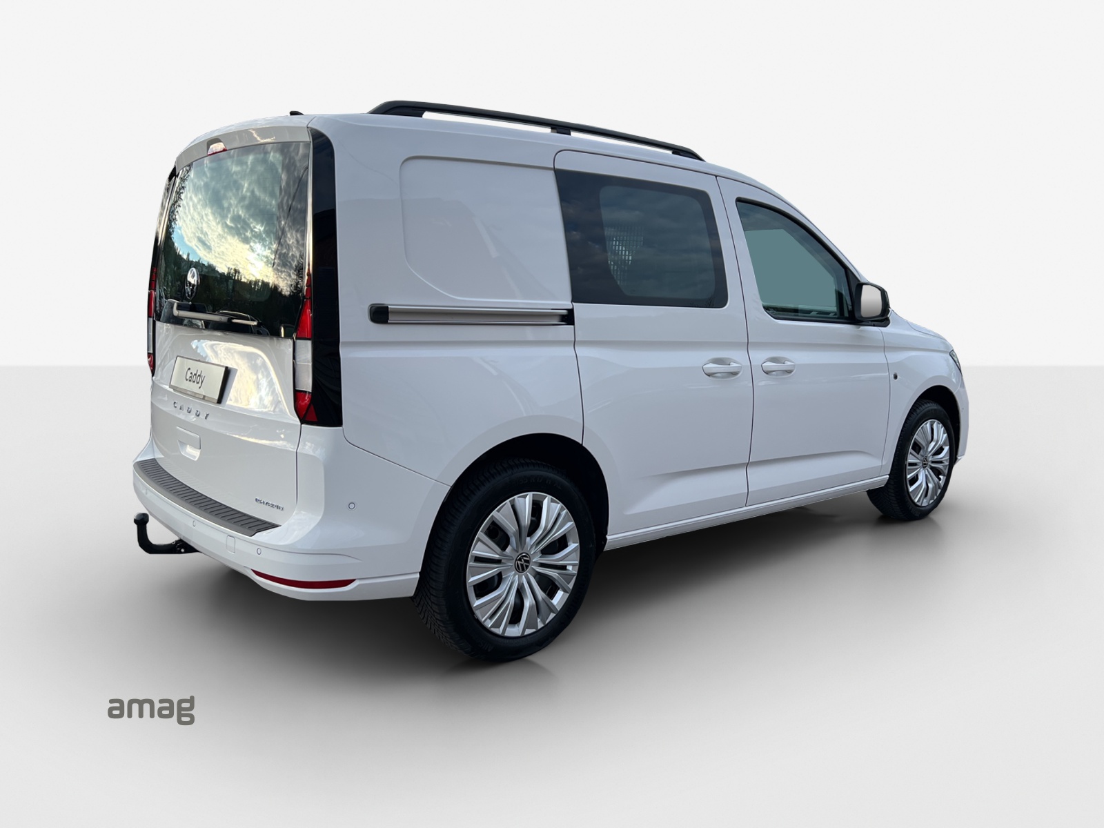 VW Caddy Cargo Entry-image-4