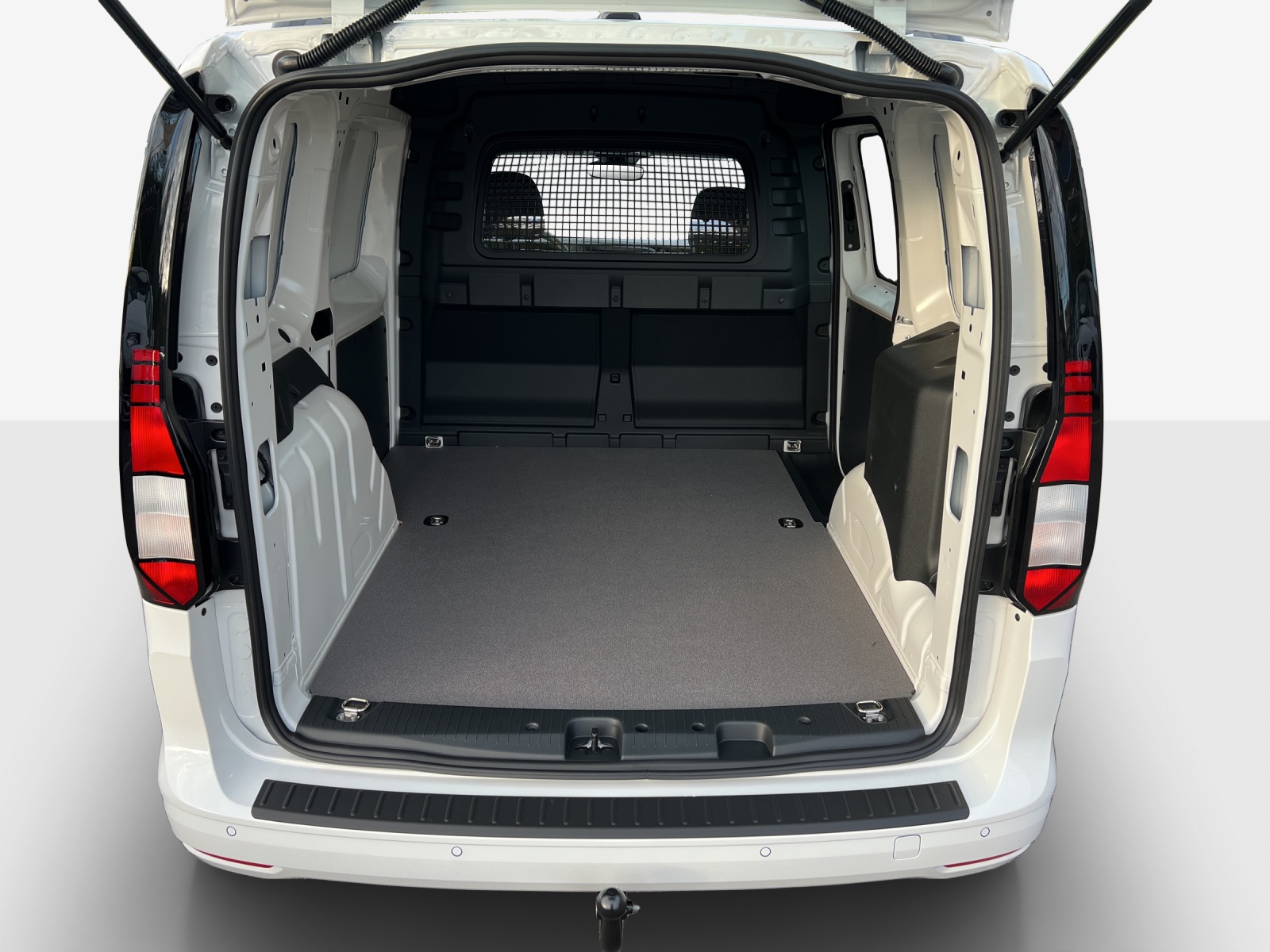 VW Caddy Cargo Entry-image-11