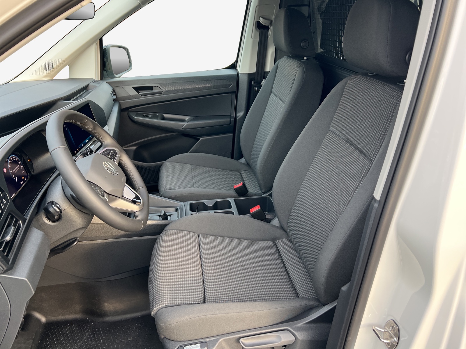 VW Caddy Cargo Entry-image-7