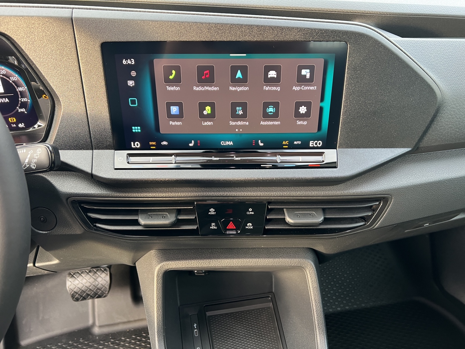 VW Caddy Cargo Entry-image-10