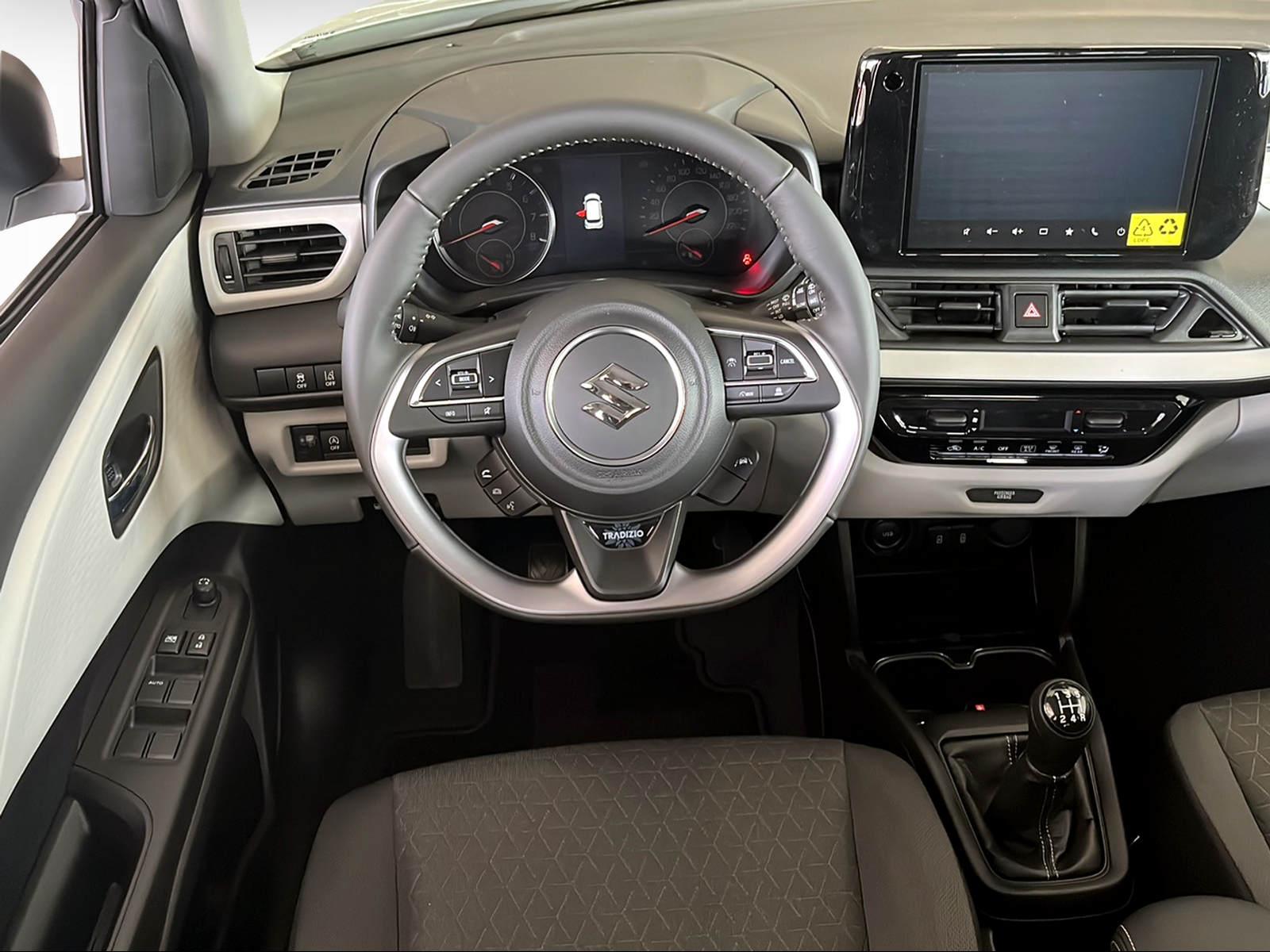 SUZUKI Swift 1.2 Tradizio Hybrid 4x4-image-4