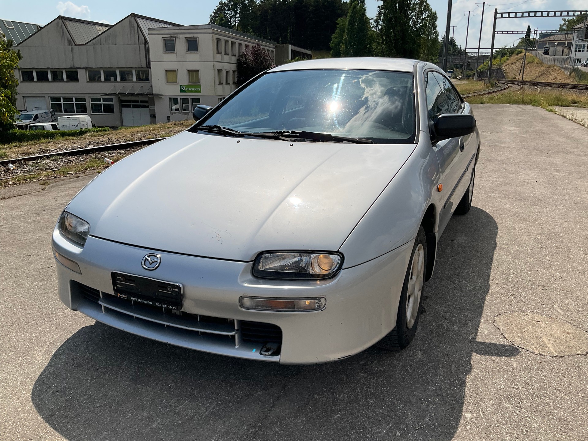 MAZDA 323 F 1.8i-16V Silv.stone