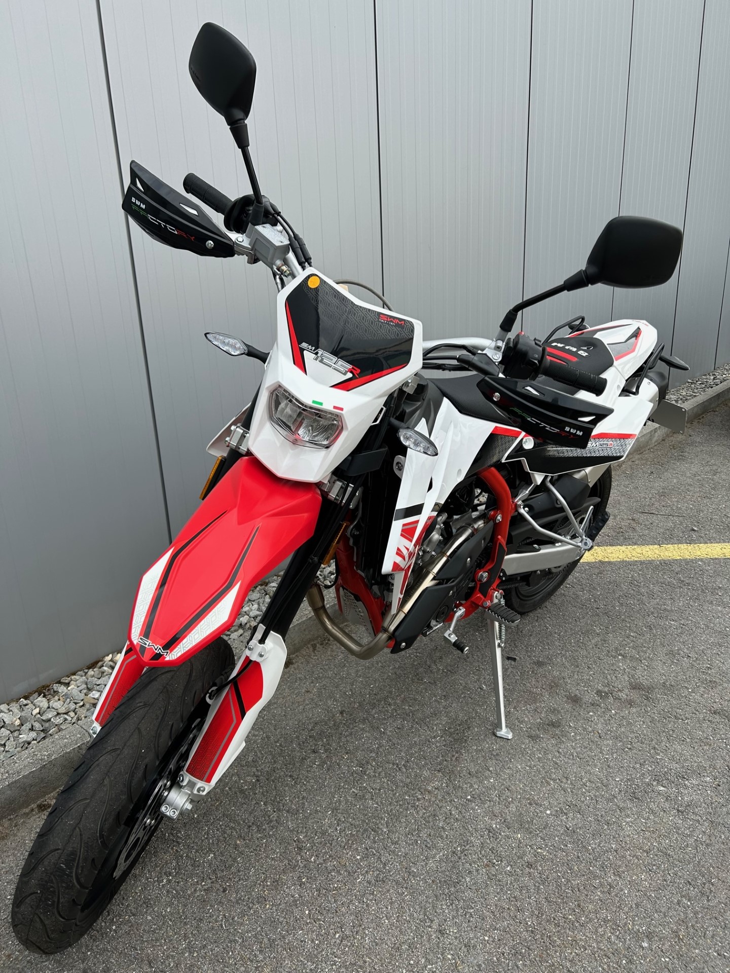 SWM SM 125 R-showroom-element-3