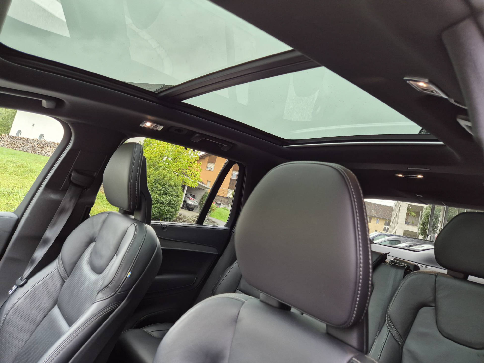 VOLVO XC90 2.0 T8 TE R-Design 7P. eAWD Recharge-image-13