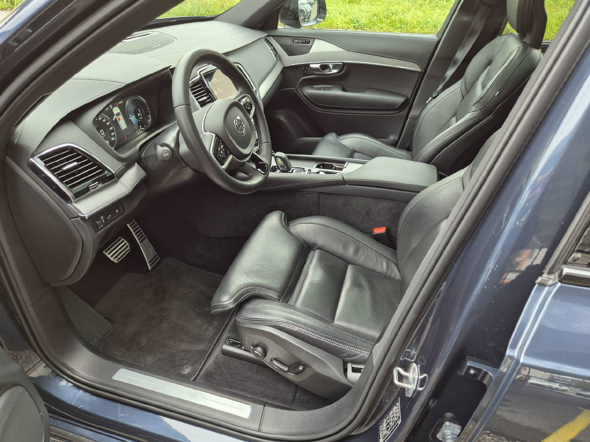 VOLVO XC90 2.0 T8 TE R-Design 7P. eAWD Recharge-image-8