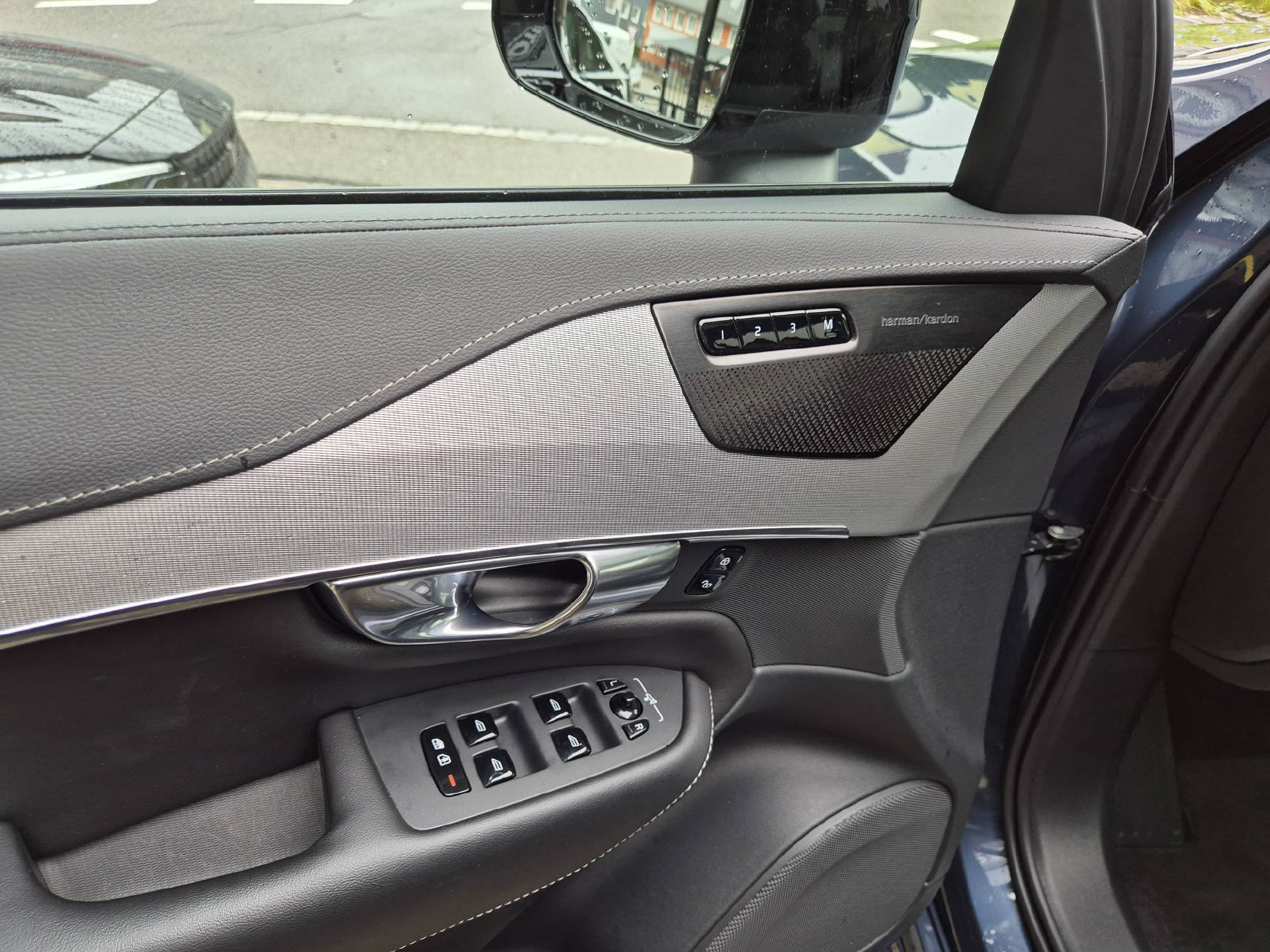 VOLVO XC90 2.0 T8 TE R-Design 7P. eAWD Recharge-image-12