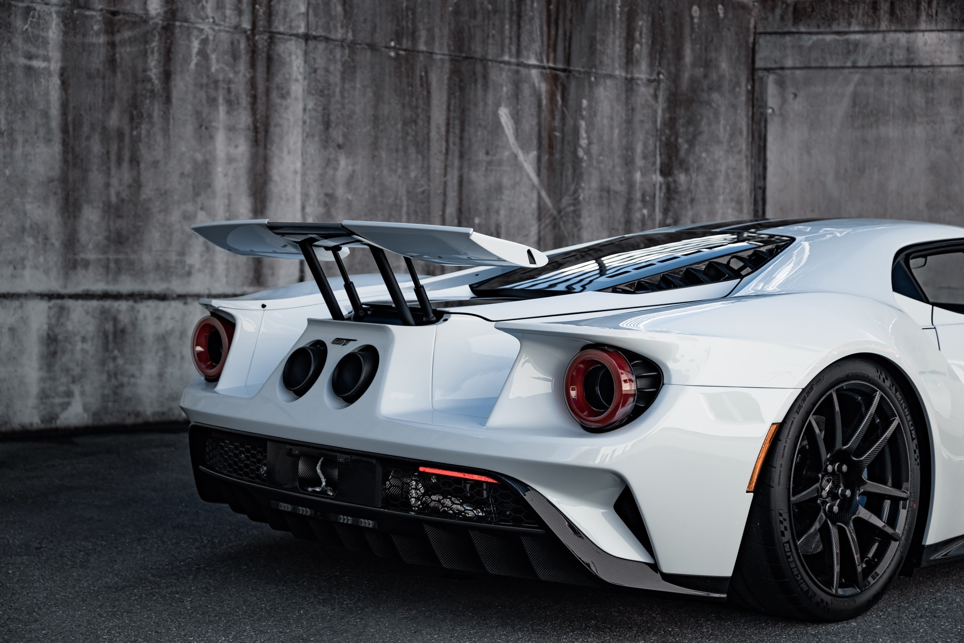 FORD Carbon Series-image-25