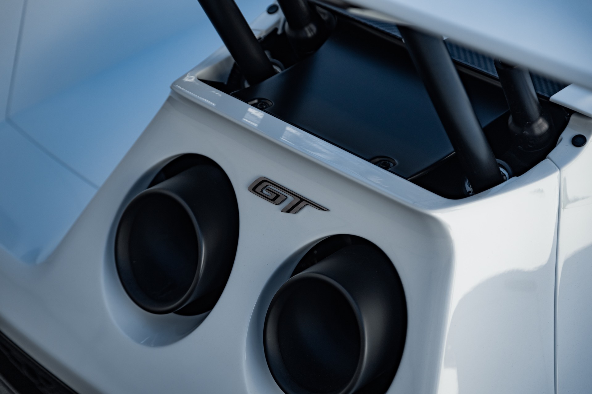 FORD Carbon Series-image-7