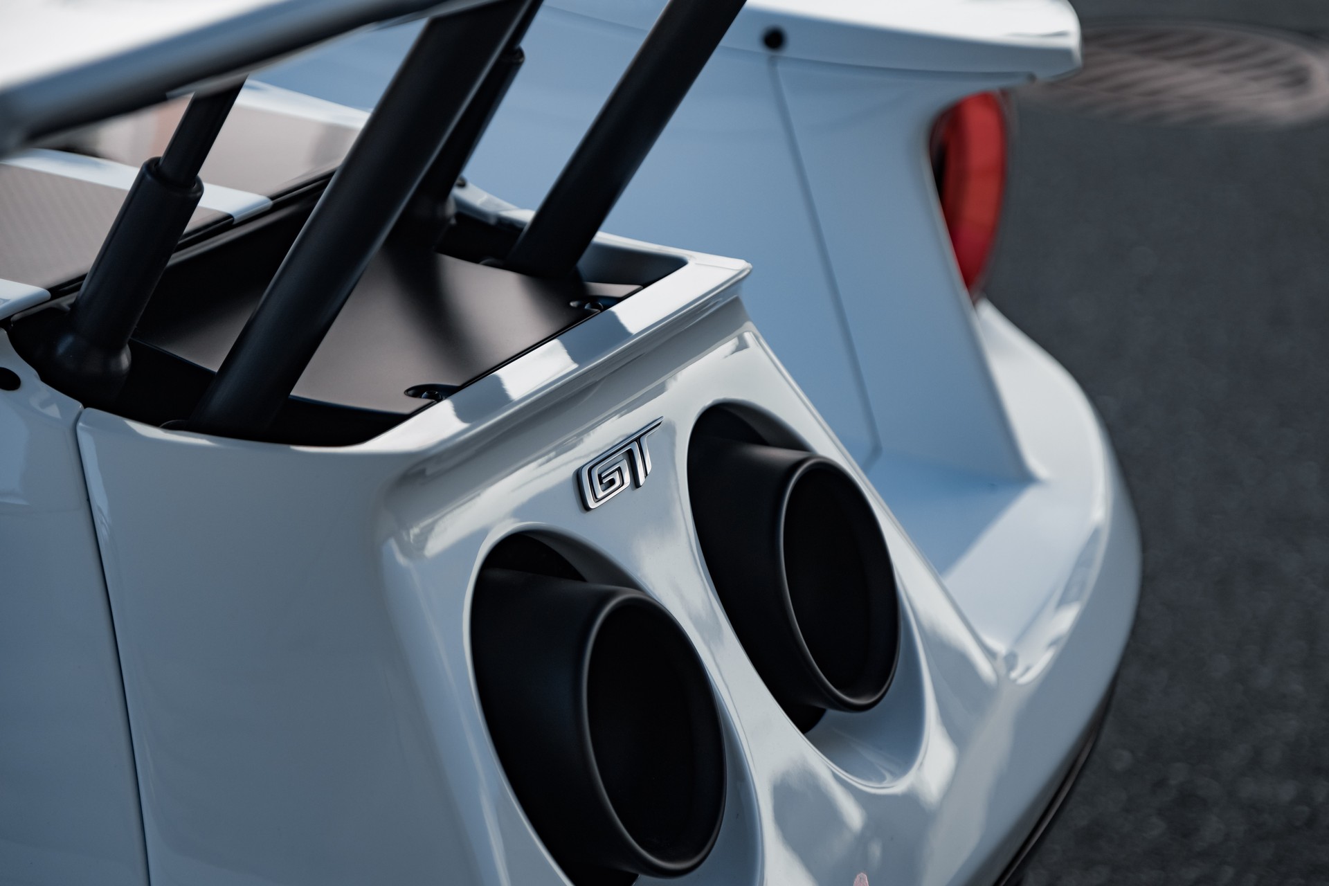 FORD Carbon Series-image-15