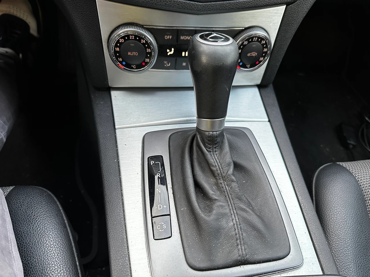 MERCEDES-BENZ C 230 Avantgarde 7G-Tronic-image-11