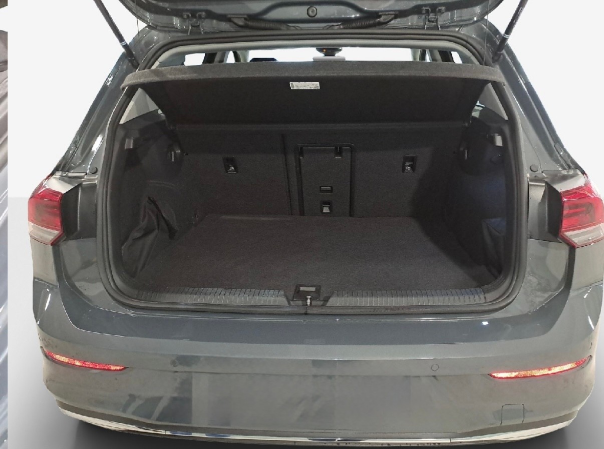 VW Golf 1.4 TSI PHEV Style-image-10