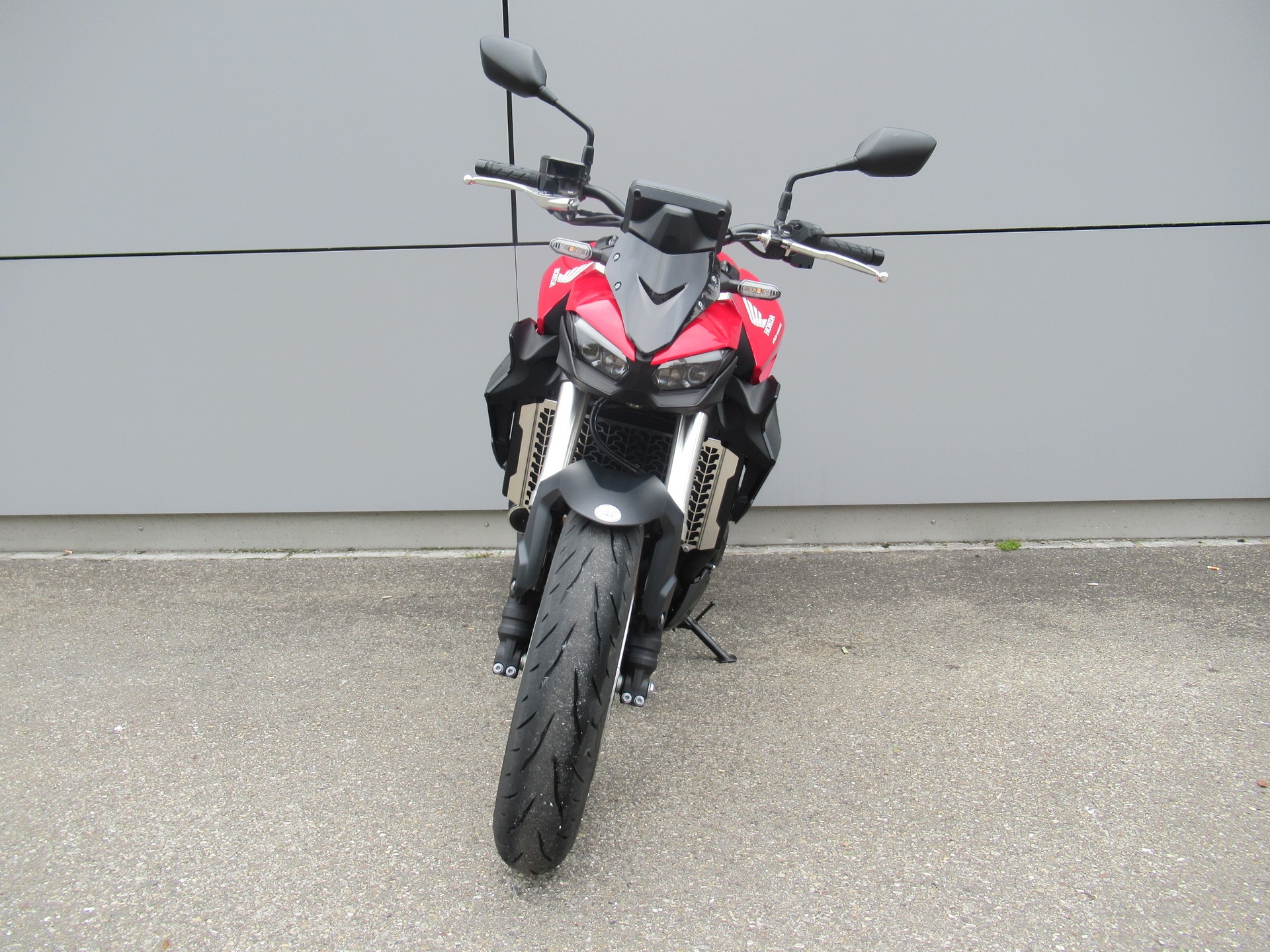 HONDA CB 1000 Hornet-showroom-element-3