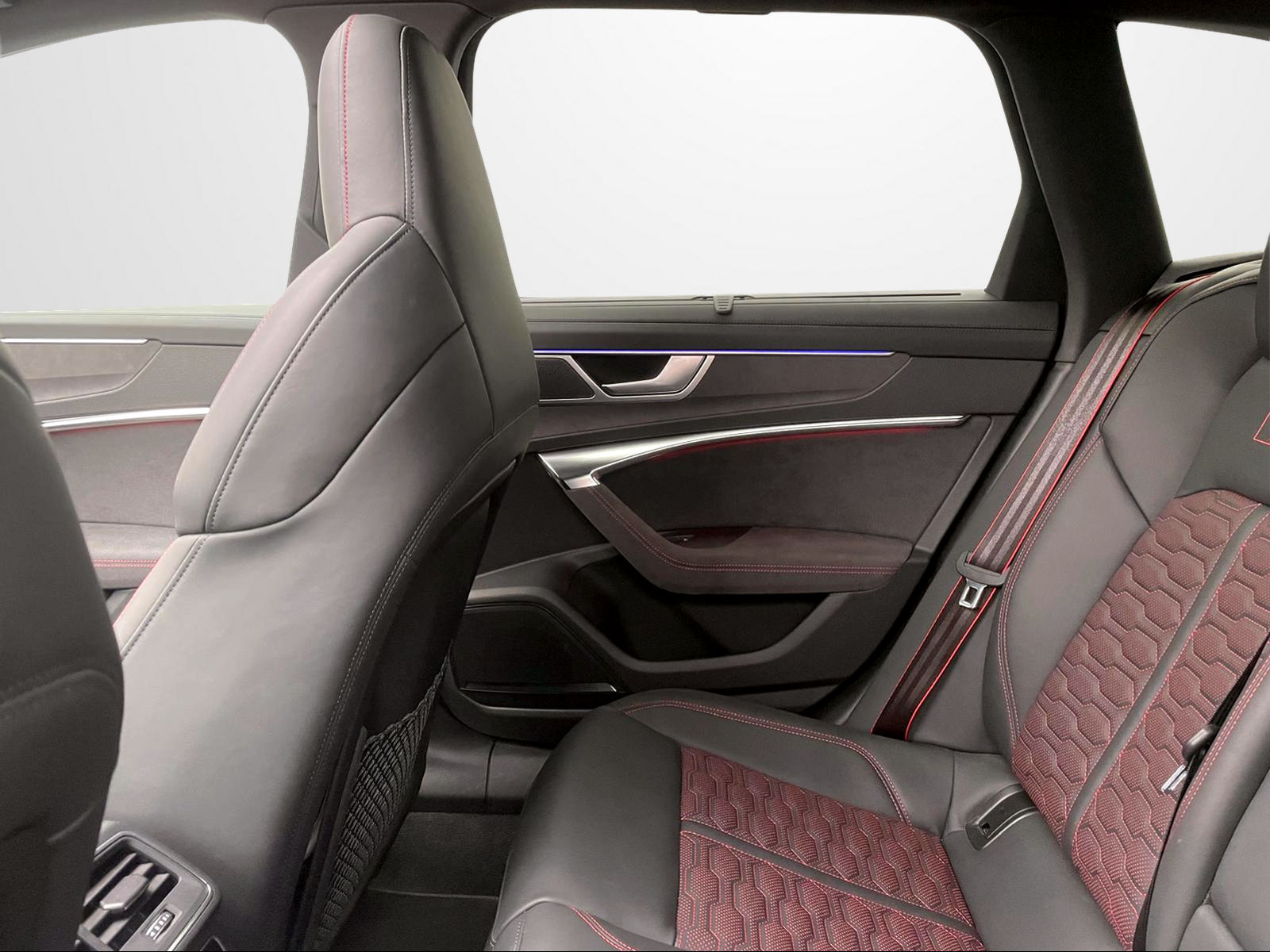 AUDI RS6 Avant 4.0 TFSI V8 Performance quattro-image-9