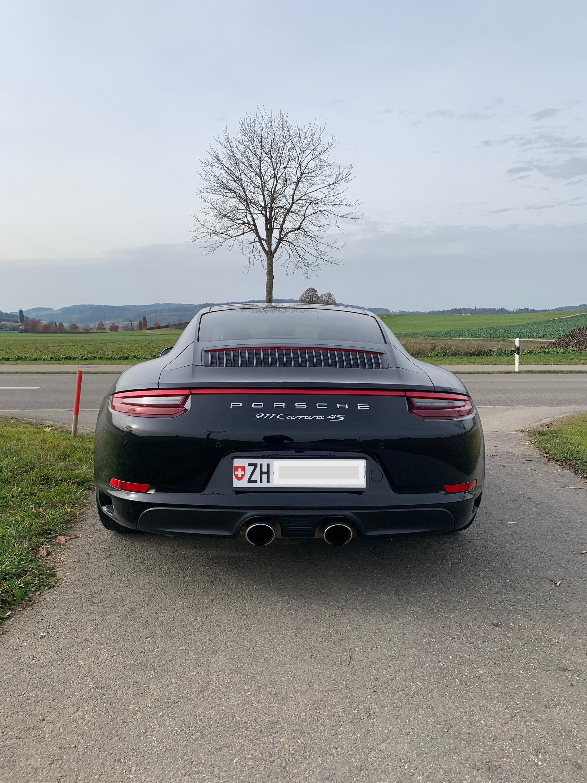 PORSCHE 911 Carrera 4S PDK-image-2